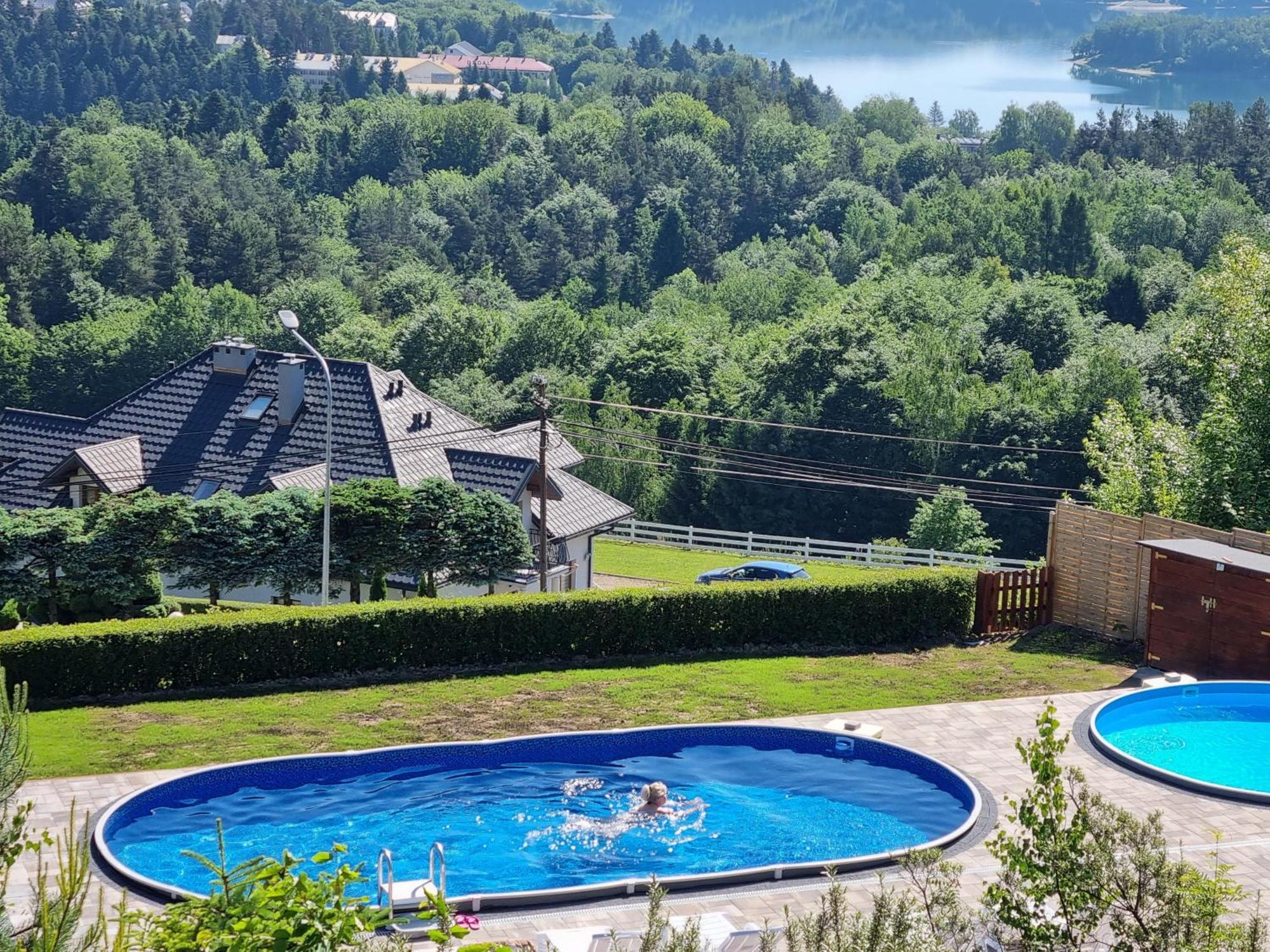 Na Gorce - Z Widokiem Na Jezioro I Gory 534-556-639